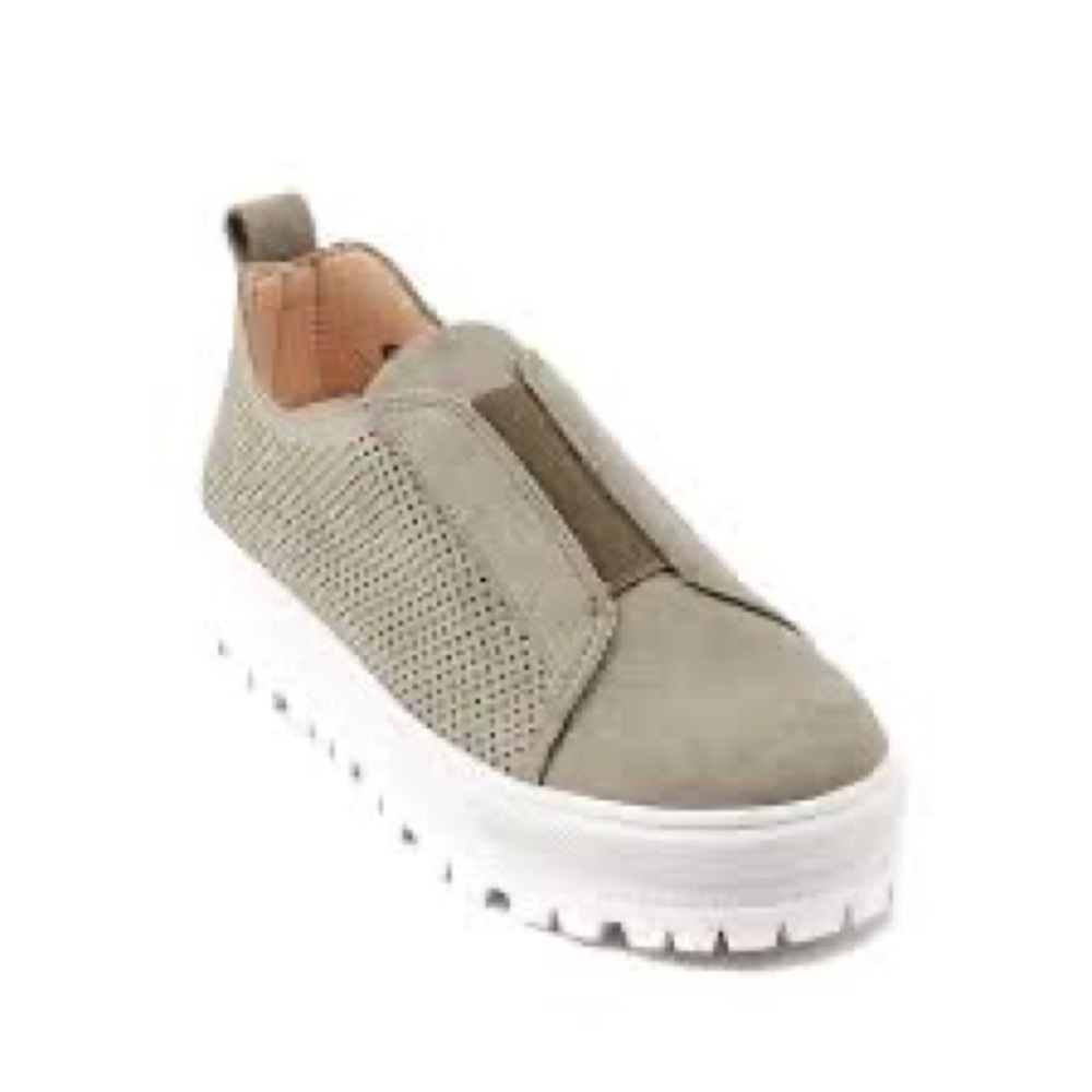 NWT Good Choice Aria Olive Platform Slide-on Sneakers Size 7